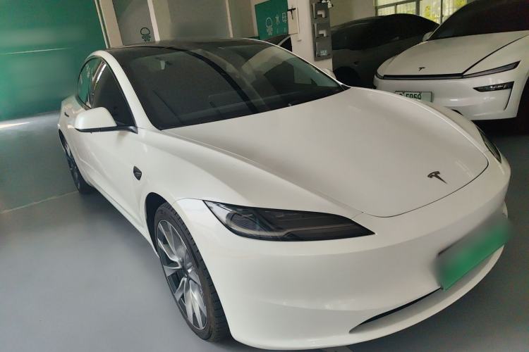 Used Tesla Model 3 2023 Long-Range All-Wheel-Drive Version Front Right 45 Deg