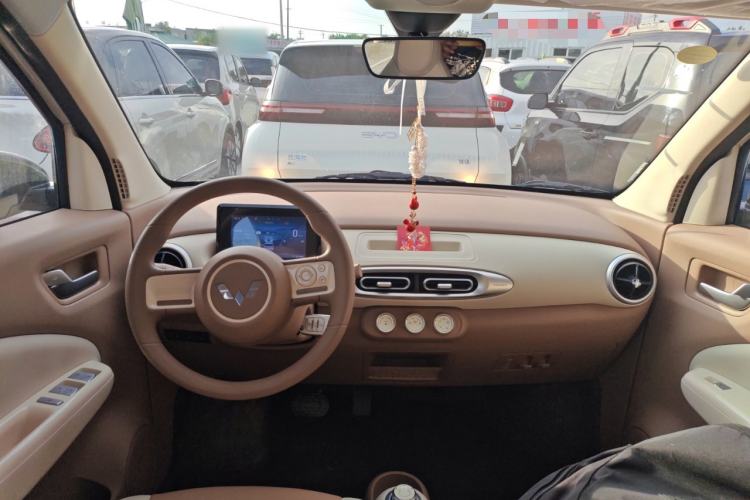 Used Wuling Hongguang MINIEV 2025 Four-Door Version Advanced Edition
