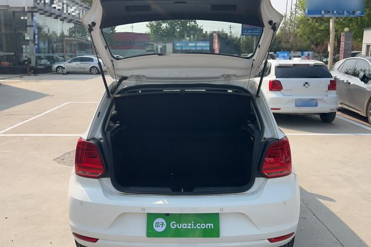 Used Volkswagen Polo 2016 1.6L Automatic Comfort Model
