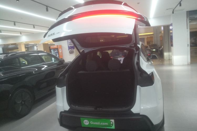 Used Tesla Model Y L 2025 Model Long-Range All-Wheel-Drive Version