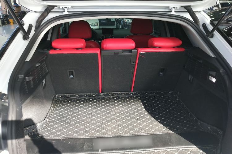 Used Audi Q2L 2018 35 TFSI Launch Exclusive Edition China V