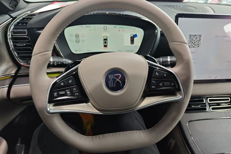 Used BYD Han 2025 EV with 701 km of Laser Radar-Enabled Intelligent Driving
