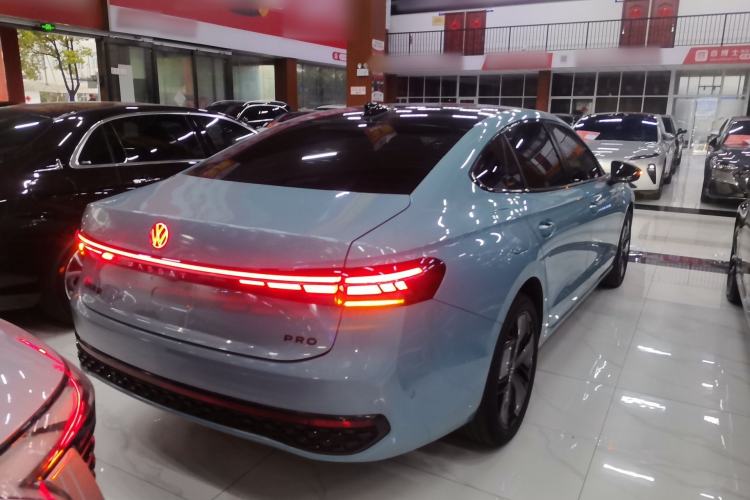 Used Volkswagen Passat 2025 Pro 380TSI Starry Dragon Luxury Edition Rear Right 45 Deg