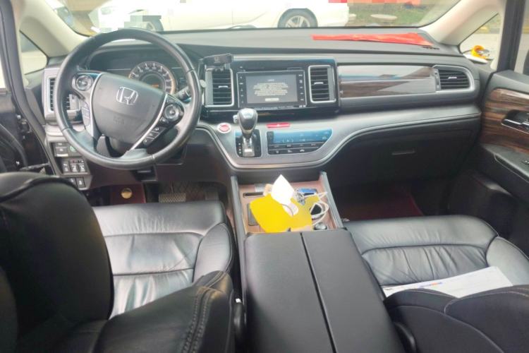 Used Honda Elysion 2016 2.4L Supreme Edition
