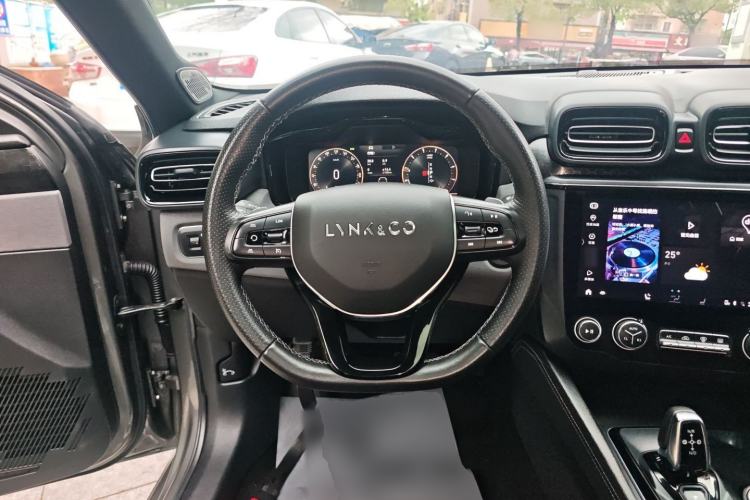 Used Lynk & Co 03 2021 2.0TD Automatic Trendy Champion Edition Steering Wheel