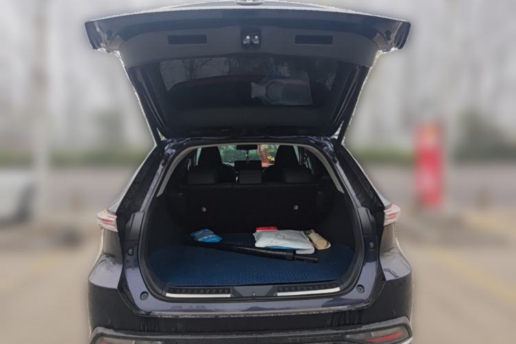 Used Toyota Harrier 2022 2.0L CVT Two-Wheel Drive Deluxe Edition