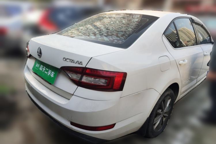 Used Skoda Octavia 2018 1.6L Automatic Comfort Edition Rear Right 45 Deg