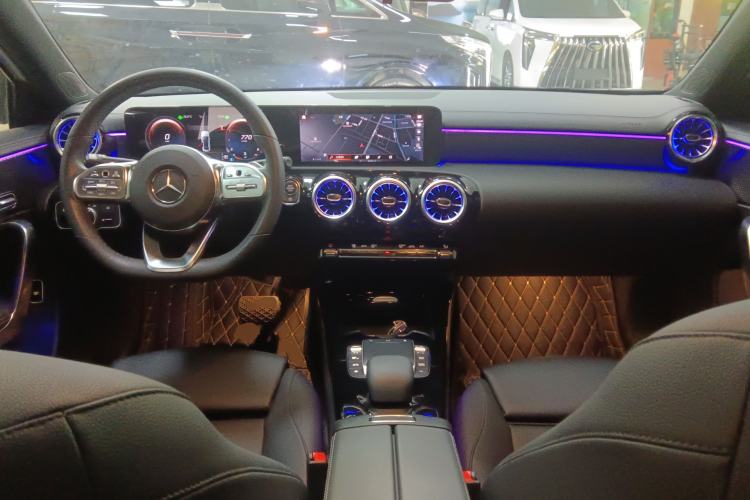 Used Mercedes-Benz A-Class 2022 Restyled A 200 L Sport Sedan Fashion Version Center Console