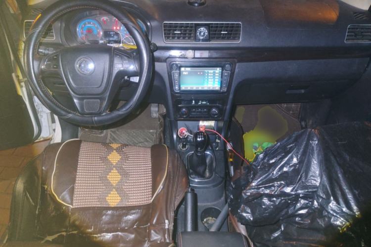 Used Dongfeng Fengon 370 2016 1.5L Manual Luxury 7-Seater
