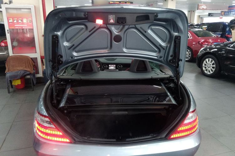 Used Mercedes-Benz SLK-Class 2011 SLK 200 Fashion Model