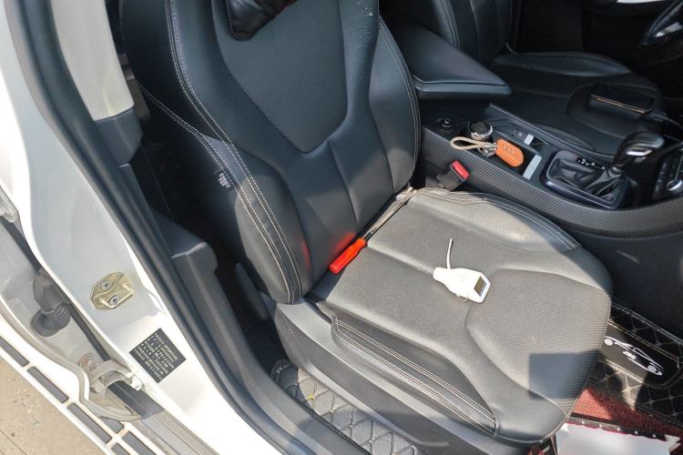 Used JMC Yusheng S330 2016 1.5L GTDi Automatic Two-Wheel Drive Prestige Edition Right Front Seat