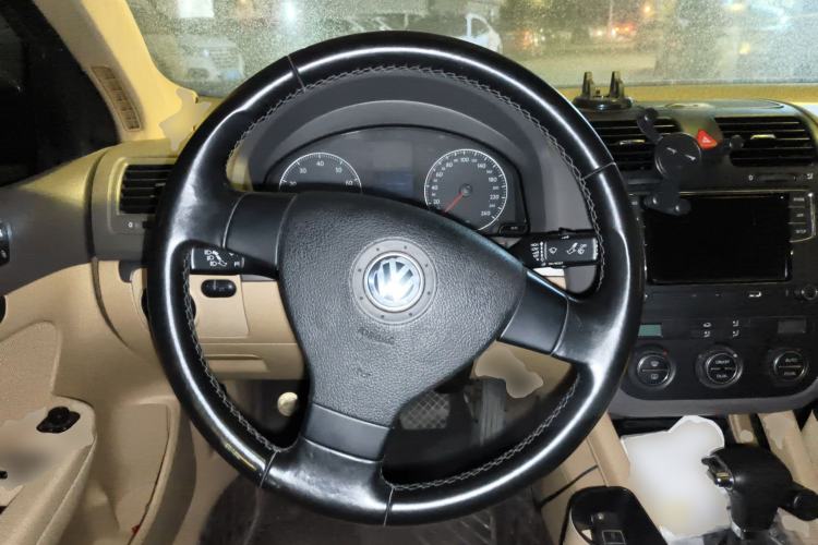 Used Volkswagen Sagitar 2009 2.0L Automatic Leather Edition
