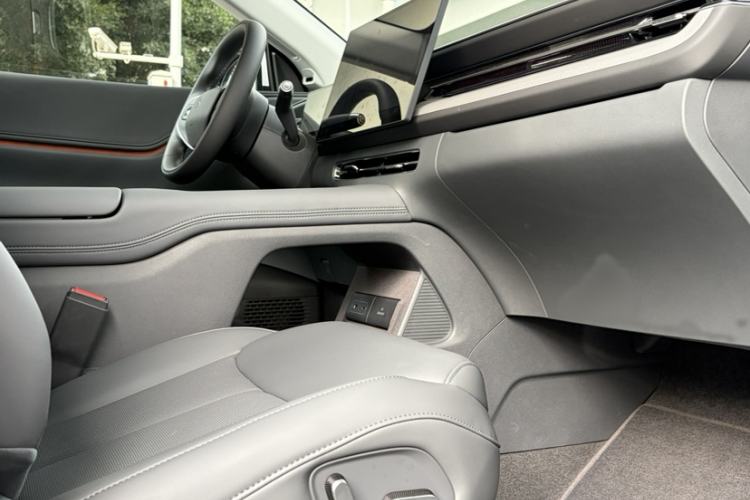 Used XPeng G6 2025 625 Long-Range Max Tech Edition Interior 3