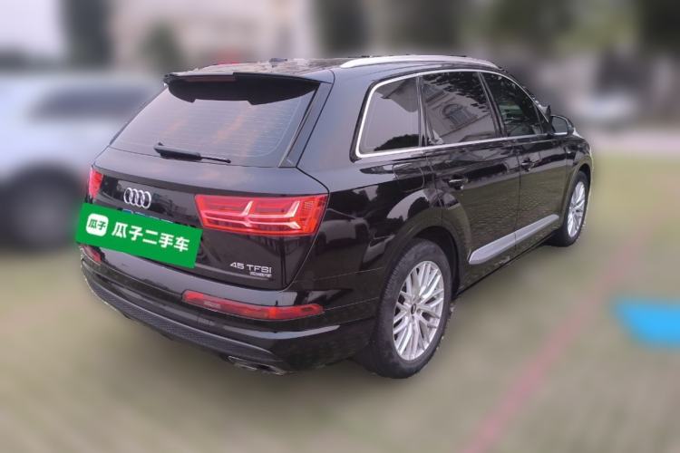 Used Audi Q7 2018 45 TFSI Technology Edition Rear Right 45 Deg
