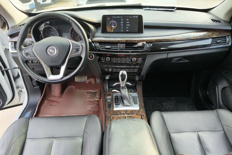 Used Hanteng X7 2016 2.0T DCT Luxury Edition Center Console