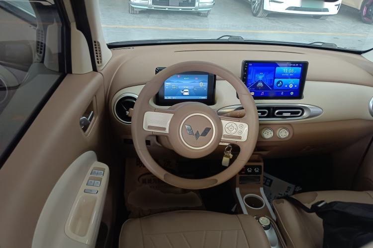 Used Wuling Hongguang MINIEV 2025 Four-Door Version Advanced Edition Steering Wheel