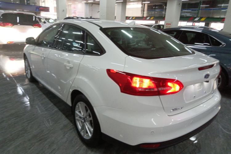 Used Ford Focus 2018 Sedan Classic 1.6L Automatic Trendy SmartDrive Edition Rear Left 45 Deg