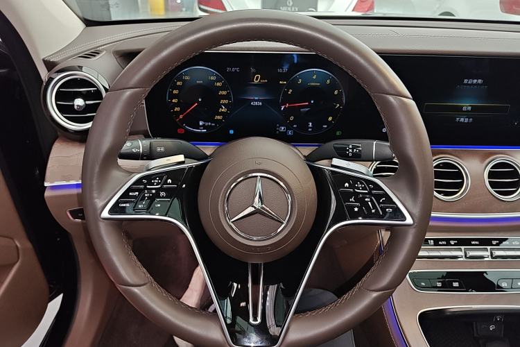 Used Mercedes-Benz E-Class 2023 Updated E 300 L Fashion Edition Steering Wheel