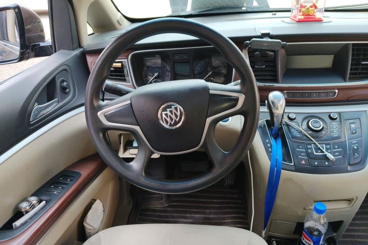 Used Buick GL8 2014 2.4L CT Luxury Business Comfort Edition
