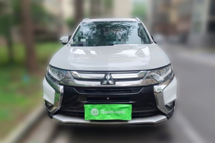 Used Mitsubishi Outlander 2018 2.0L Two-Wheel Drive Glory Edition 5 Seats
