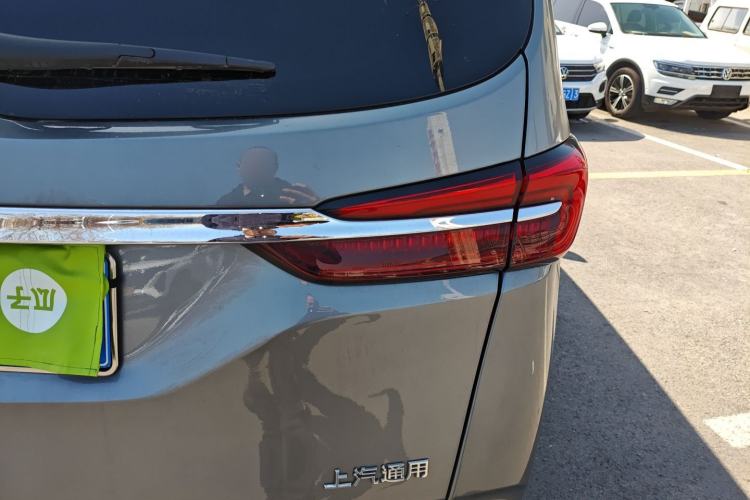 Used Buick GL8 2021 Land Cruiser Executive Class 652T Smart Luxury Model