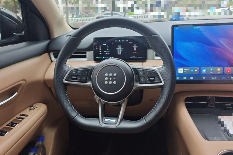 Used Landian E5 PLUS 2025 165 km Long-Range Version PLUS 7-Seater