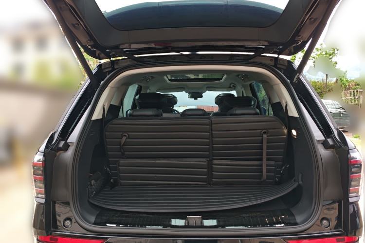 Used Ford Edge 2025 Escape L 2.0T EcoBoost Two-Wheel Drive 7-Seater Luxury Model Trunk