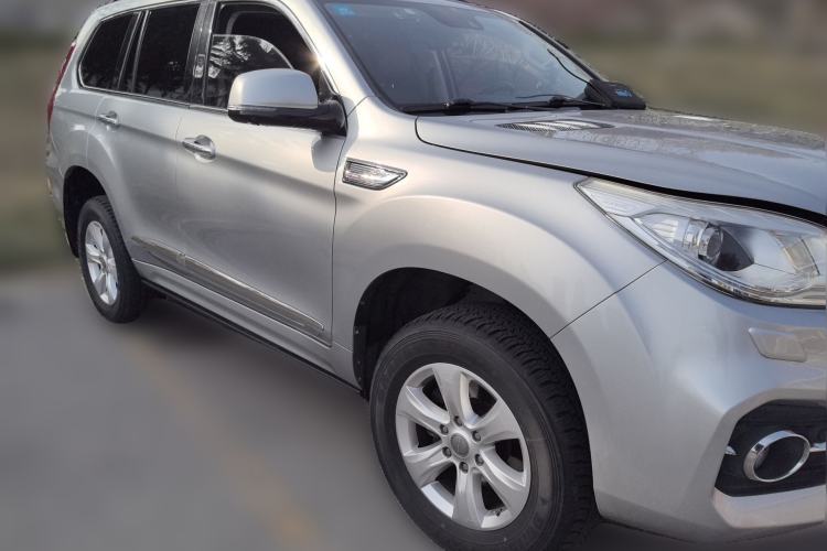 Used Haval H9 2017 2.0T Diesel 4x4 Premium 5-Seater Front Right 45 Deg