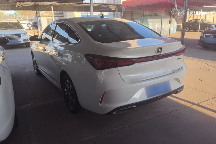 Used CHANGAN Eado 2023 Changan Edition PLUS Blue Whale NE 1.4T GDI DCT Prestige Version Exterior 4