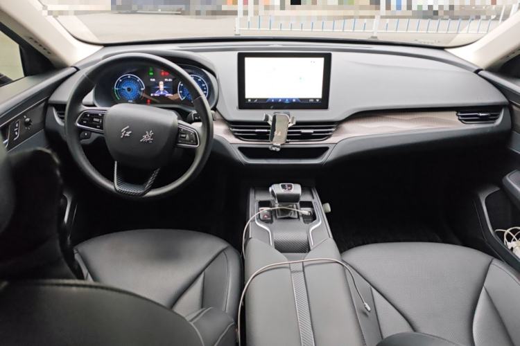 Used Hongqi E-QM5 2022 431 km Charge & Enjoy Edition