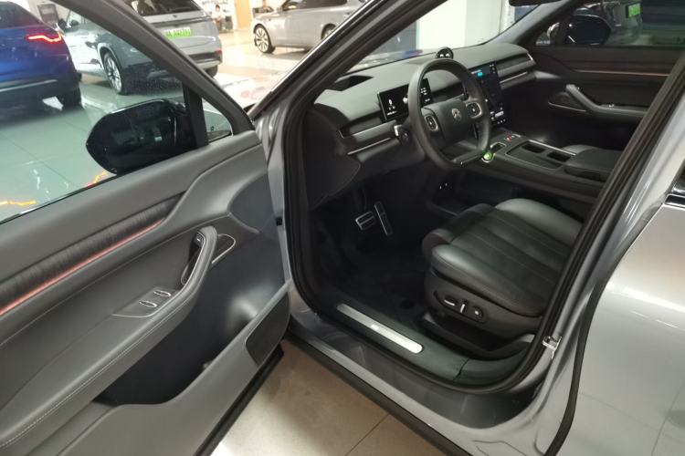 Used Nio ES8 2024 75 kWh Driver Seat