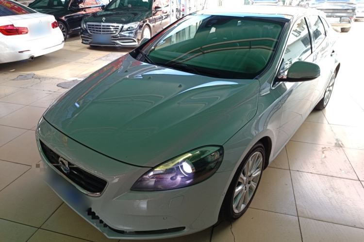 Used Volvo V40 2014 2.0T Zhiya Edition