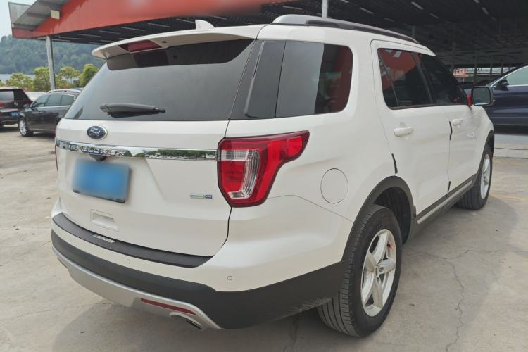 Used Ford Explorer 2017 2.3T Fashion Edition Rear Right 45 Deg