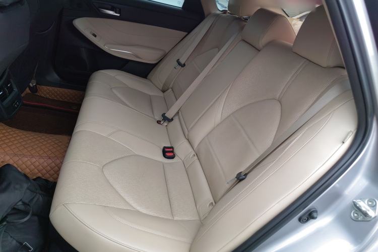 Used Toyota Avalon 2019 Dual-Engine 2.5L Luxury Edition China VI Standard
