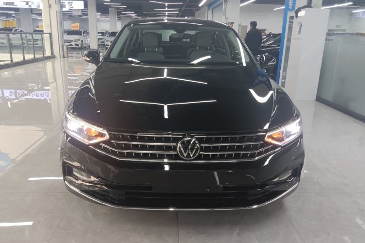 Used Volkswagen Magotan 2023 2 Million Units Commemorative Edition 330TSI DSG Luxury Version