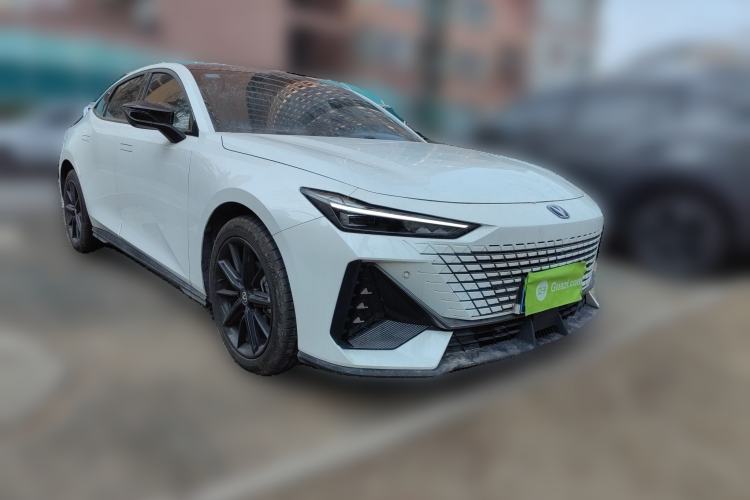 Used Changan UNI-V 2023 1.5T Premium Model
