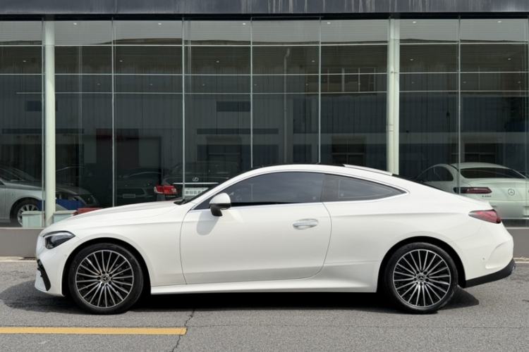 Used Mercedes-Benz CLE 2025 CLE 260 Coupe Exterior 4