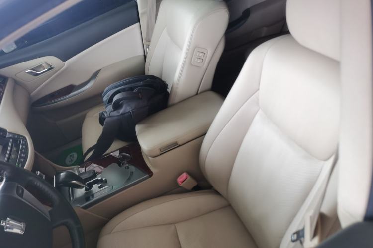 Used Toyota Crown 2012 2.5L Royal Leather Edition