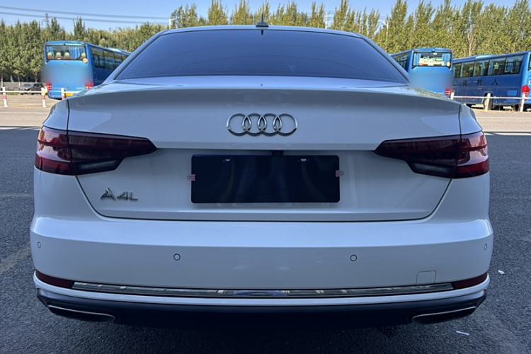 Used Audi A4L 2019 40 TFSI Ambition Version China V
