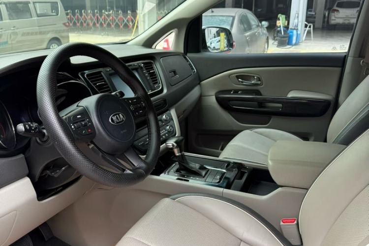 Used Kia Carnival 2017 2.2T Luxury Edition China V Standard
