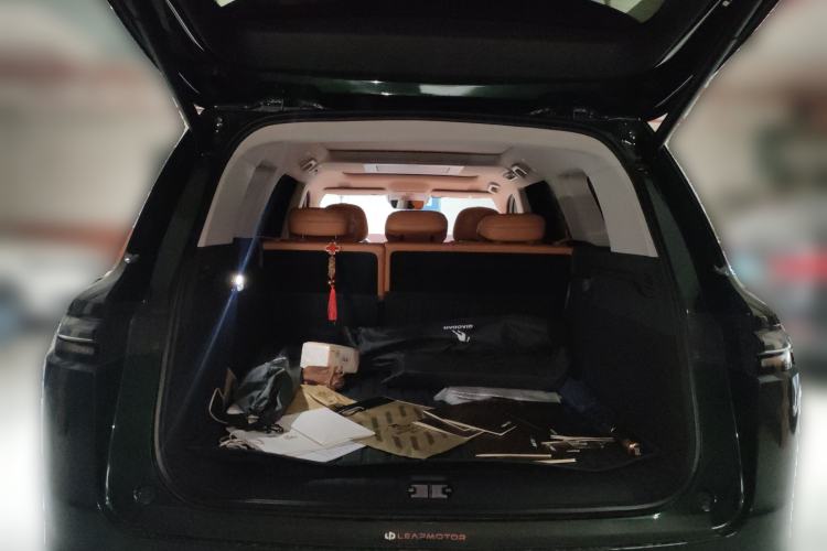 Used Leapmotor C16 2026 Extended-Range 280 LiDAR Zhizun Edition 5 Seats
