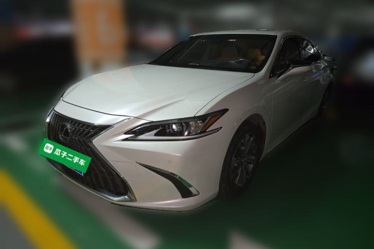 Used Lexus ES 2023 200 Excellence Edition