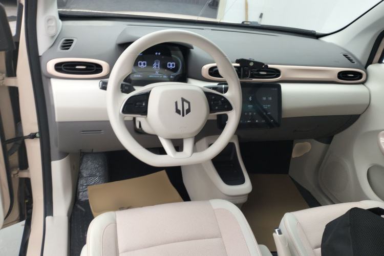 Used Leapmotor T03 2023 200 Lite Edition Center Console