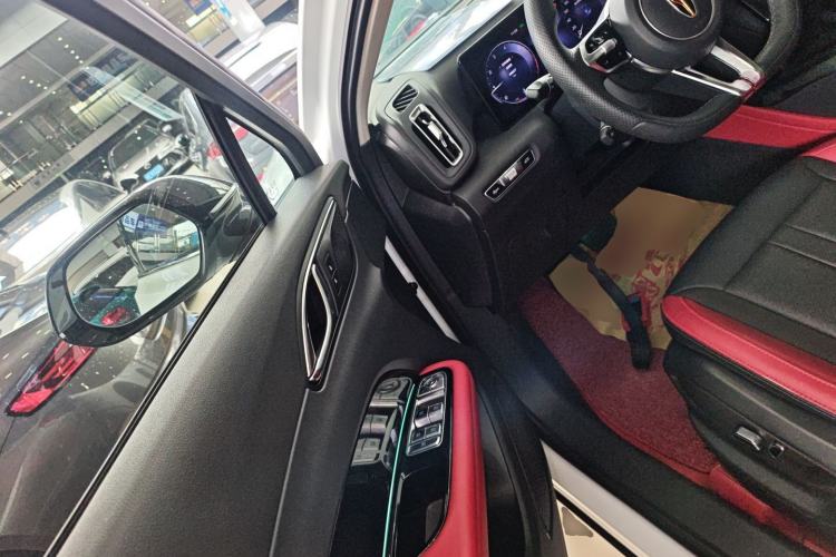 Used Hongqi HS3 2023 1.5T Two-Wheel Drive Shanwei Edition Driver Seat