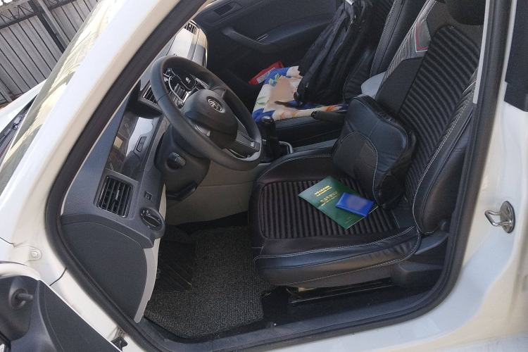 Used Skoda Rapid 2016 1.6L Manual Front-Wheel-Drive Version
