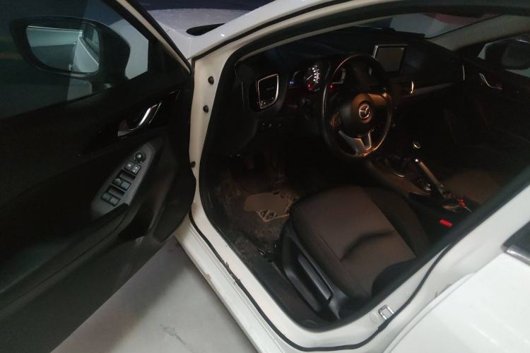 Used Mazda Mazda 3 Axela 2016 Sedan 1.5L Manual Comfort Model
