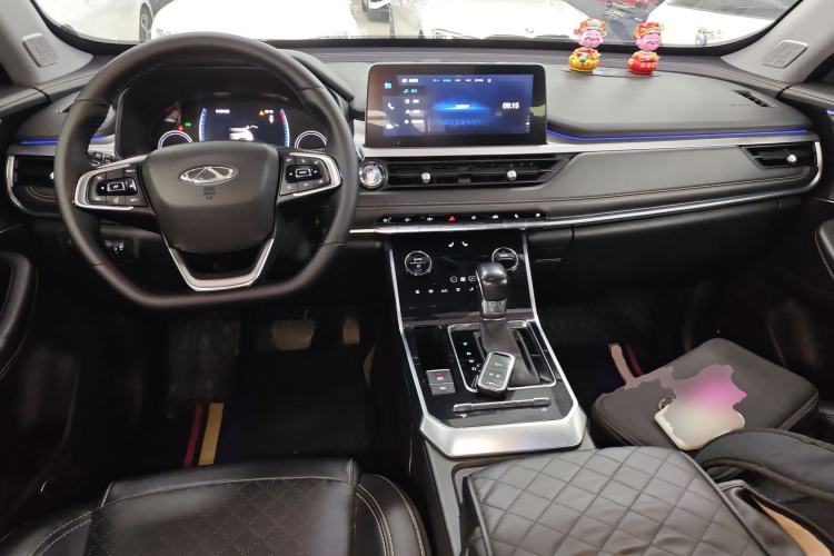 Used Chery Tiggo 8 2019 1.5 TCI Automatic Elite Model Center Console