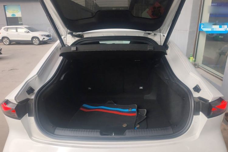 Used Changan UNI-V 2023 1.5T Prestige Model