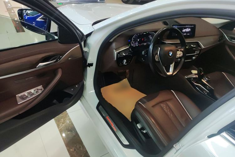 Used BMW 5 Series New Energy 2020 Mileage Upgrade Version 530Le Luxury Package Driver Seat