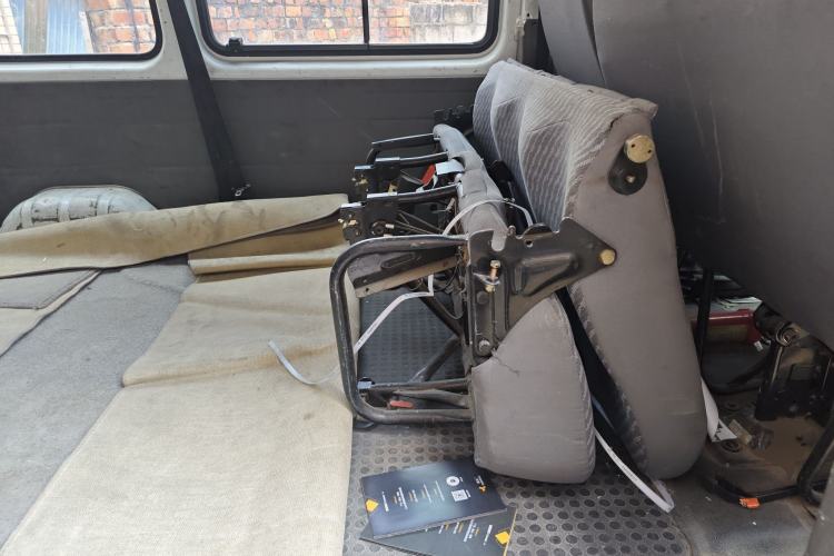 Used Ford Classic Transit 2015 2.8T Diesel Multi-Function Vehicle Short Wheelbase 6-Seater Mid-Roof Edition JX493ZLQ4